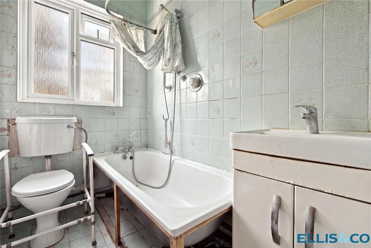 Philip Lane, London, N15, photo 11