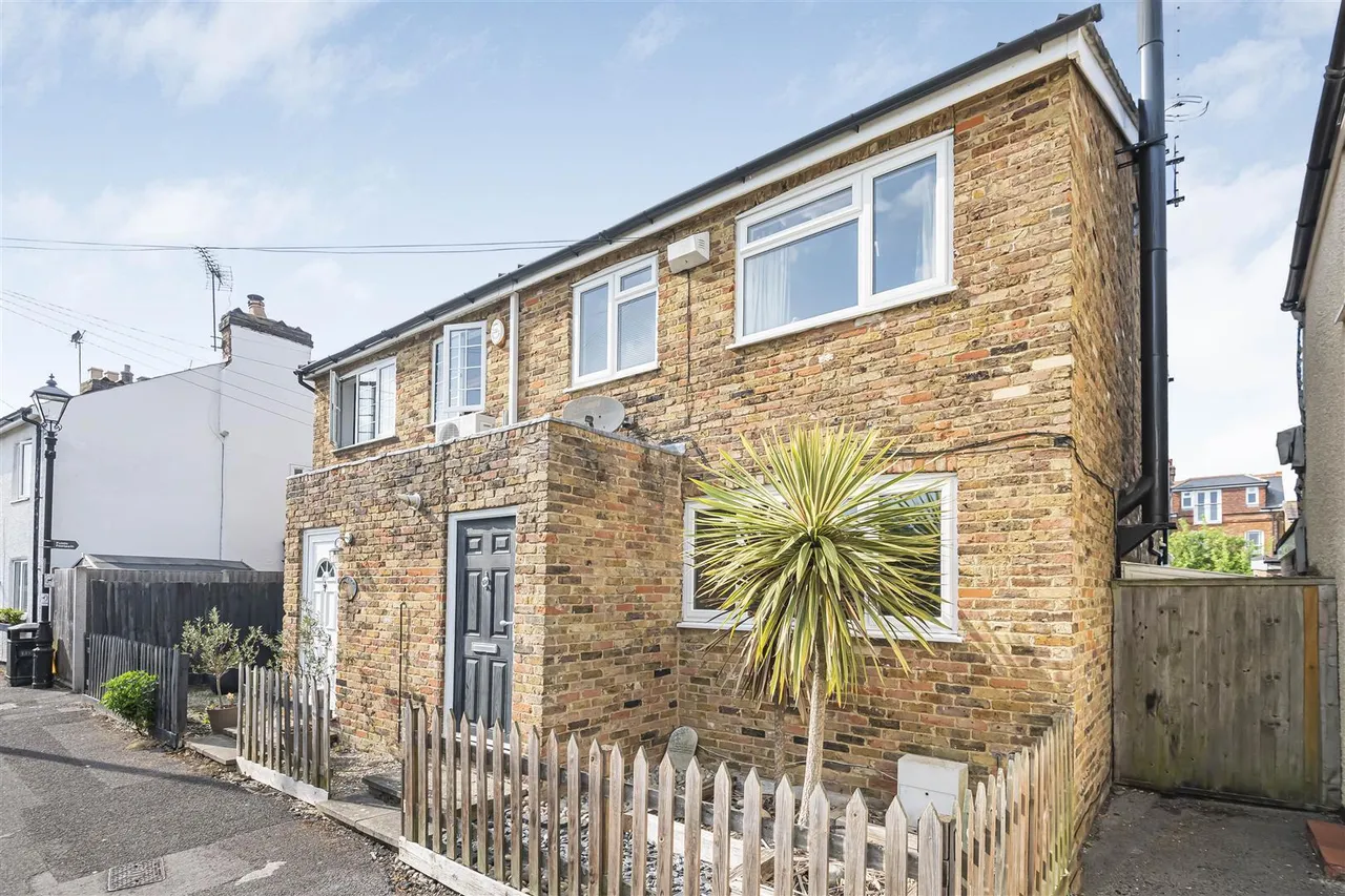 3 bed house for sale, Clewer Fields, Windsor