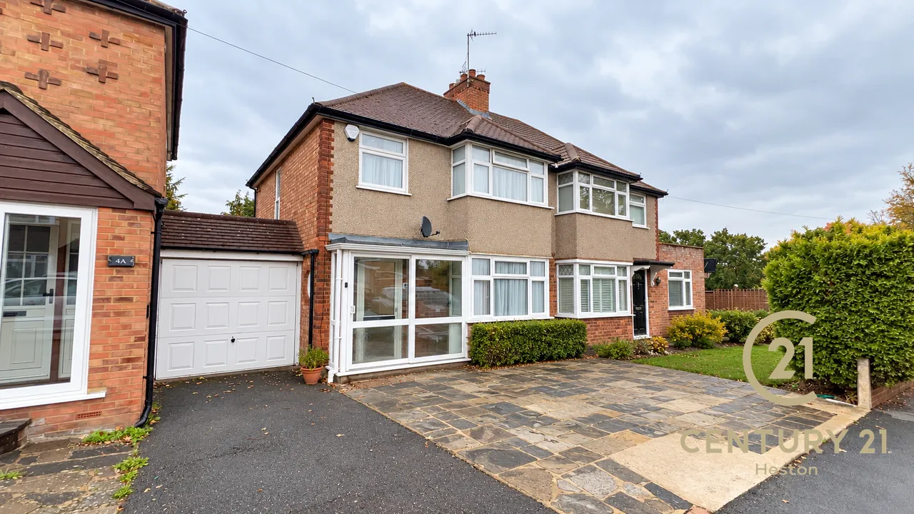 3 bed property to rent, Harvey Road, Uxbridge, UB10