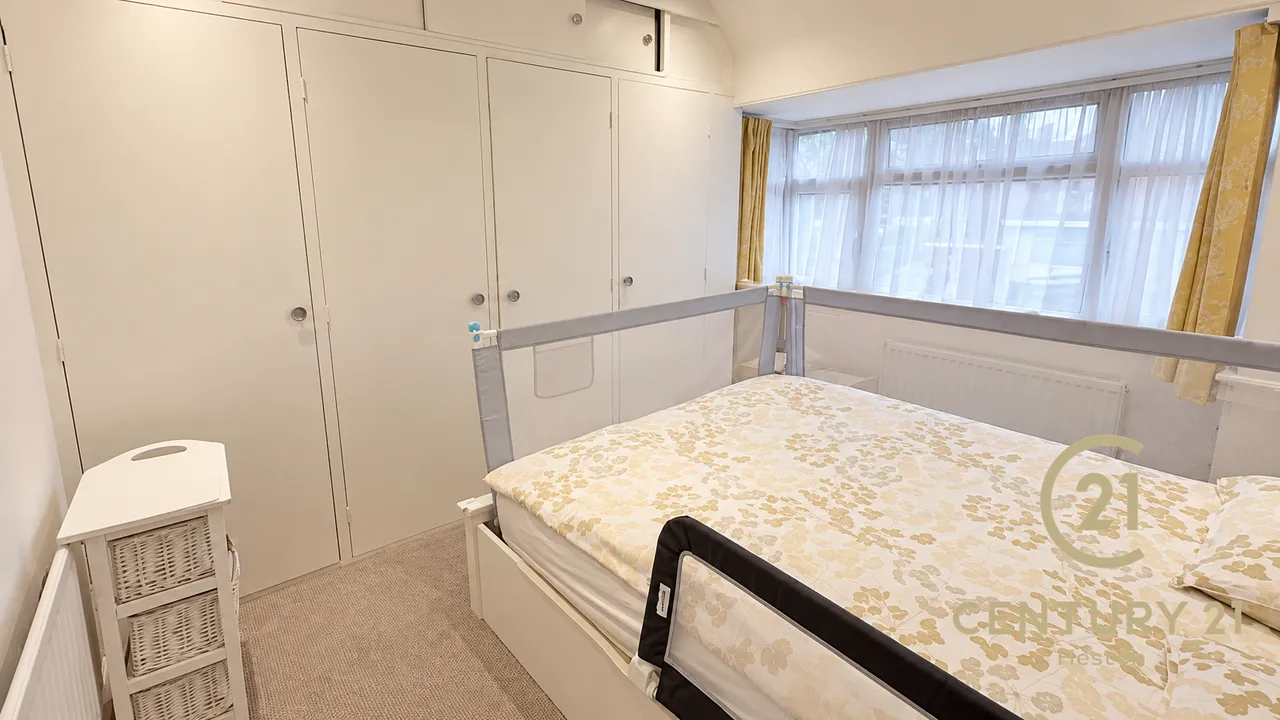 Harvey Road, Uxbridge, UB10, photo 6