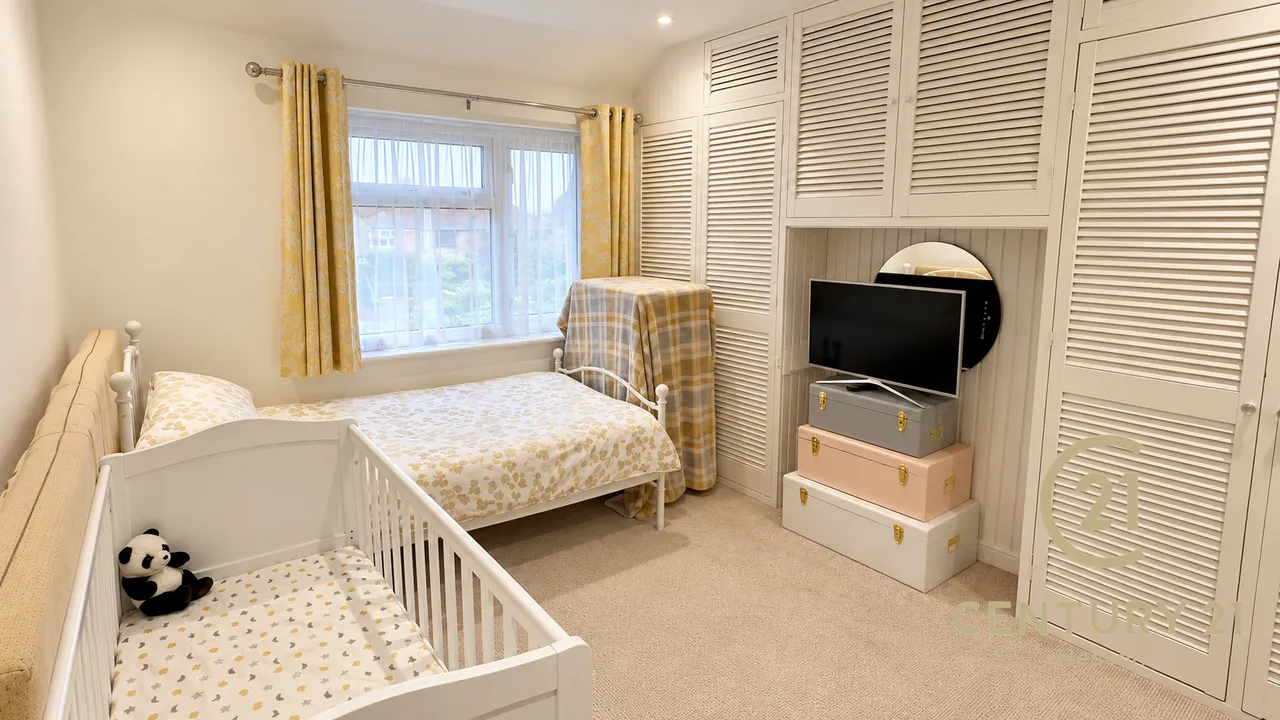 Harvey Road, Uxbridge, UB10, photo 8