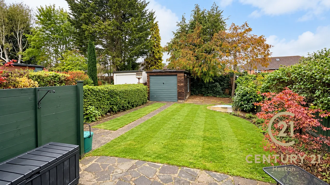 Harvey Road, Uxbridge, UB10, photo 12