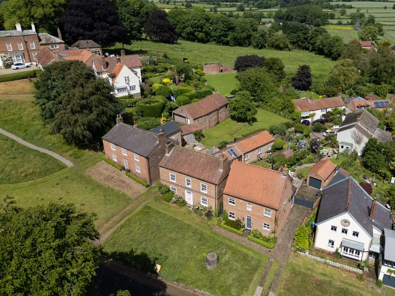 Church Hill, Crayke, YO61, photo 16