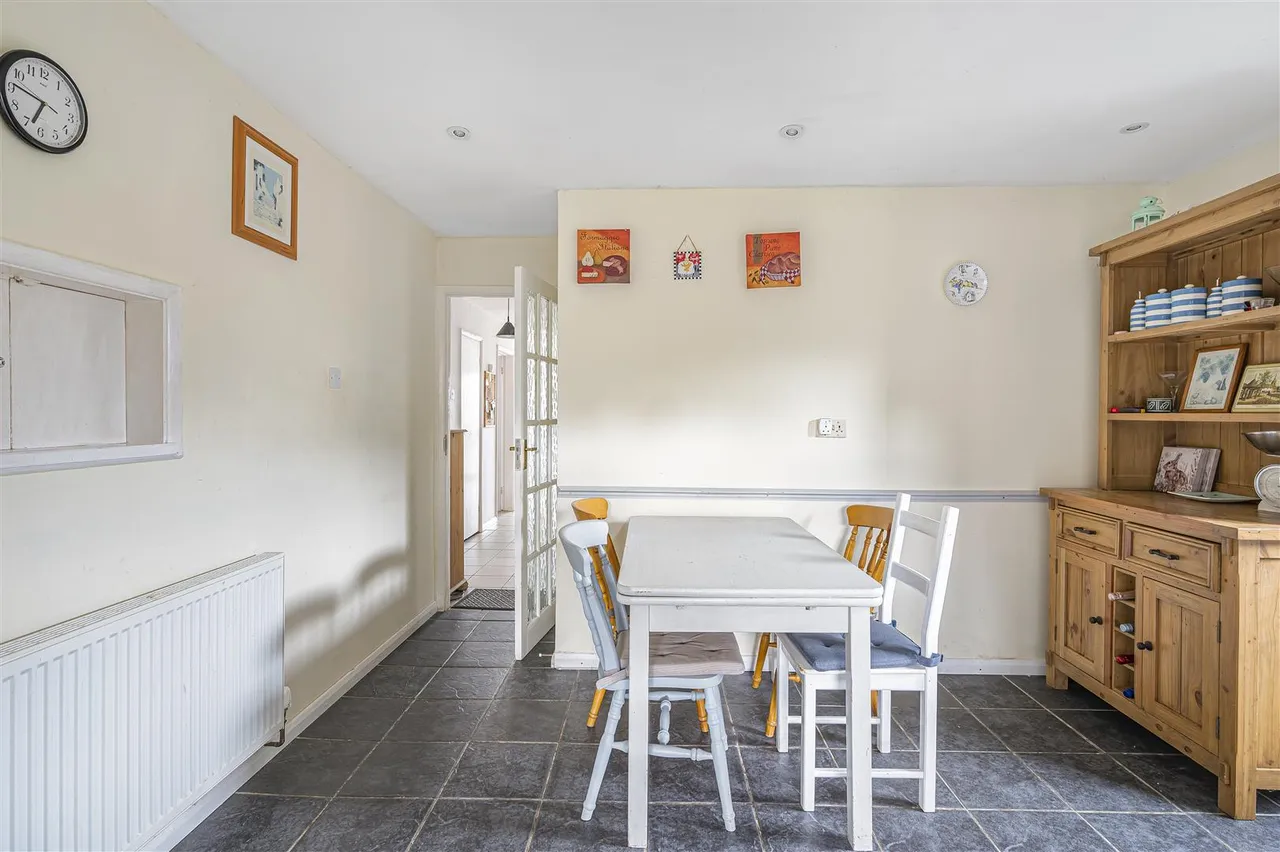St. Margarets Rise, Seaford, photo 4