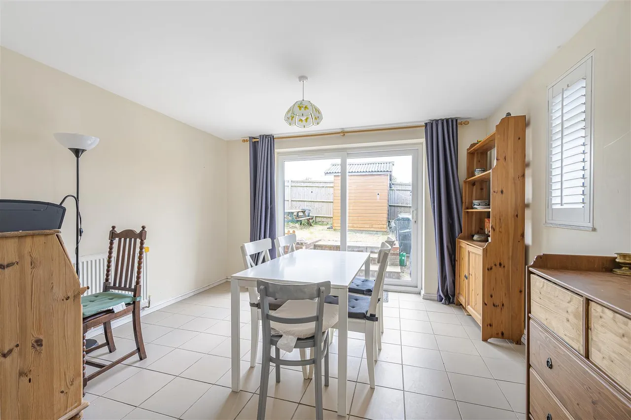 St. Margarets Rise, Seaford, photo 12