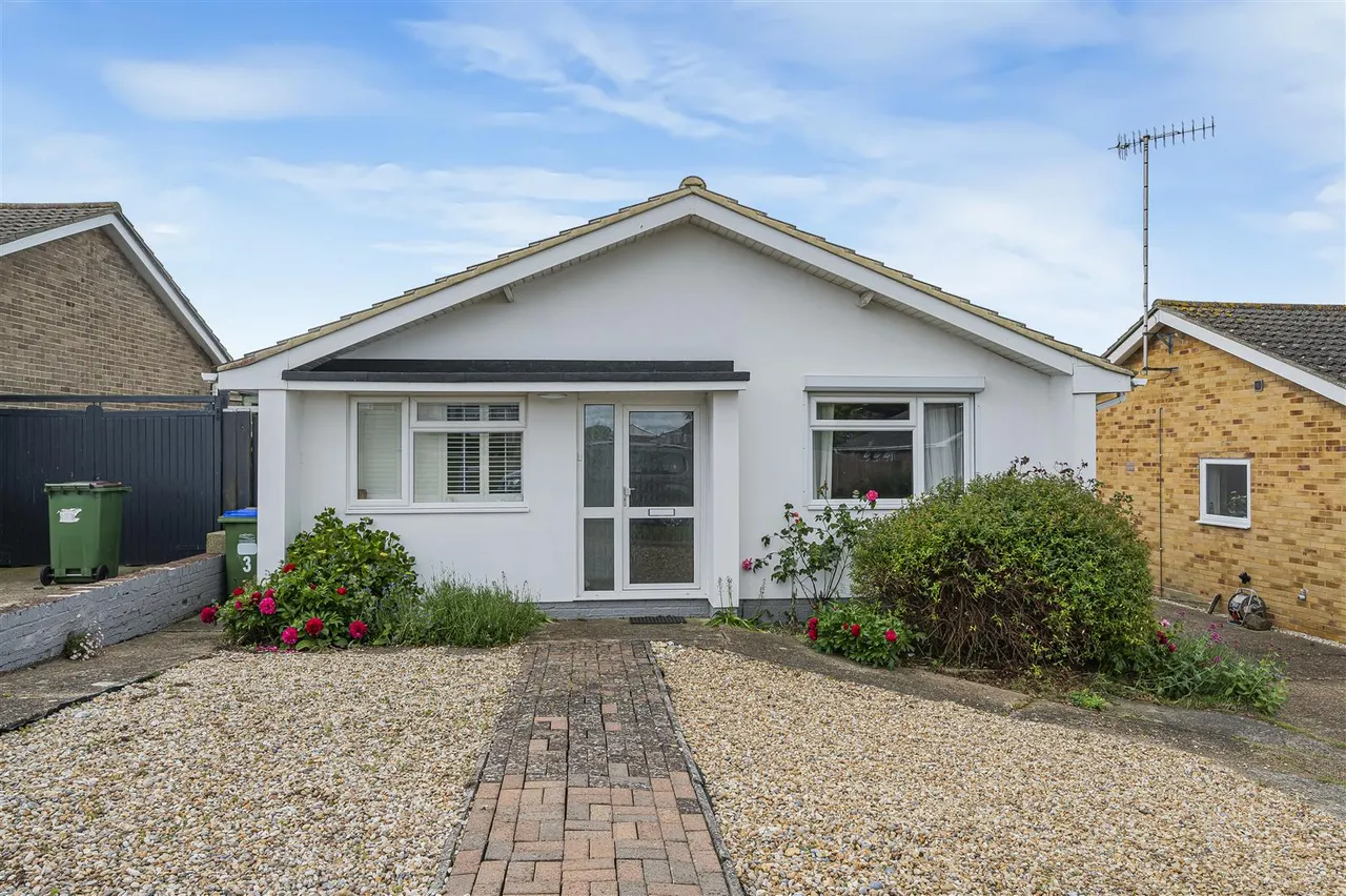 St. Margarets Rise, Seaford, photo 21