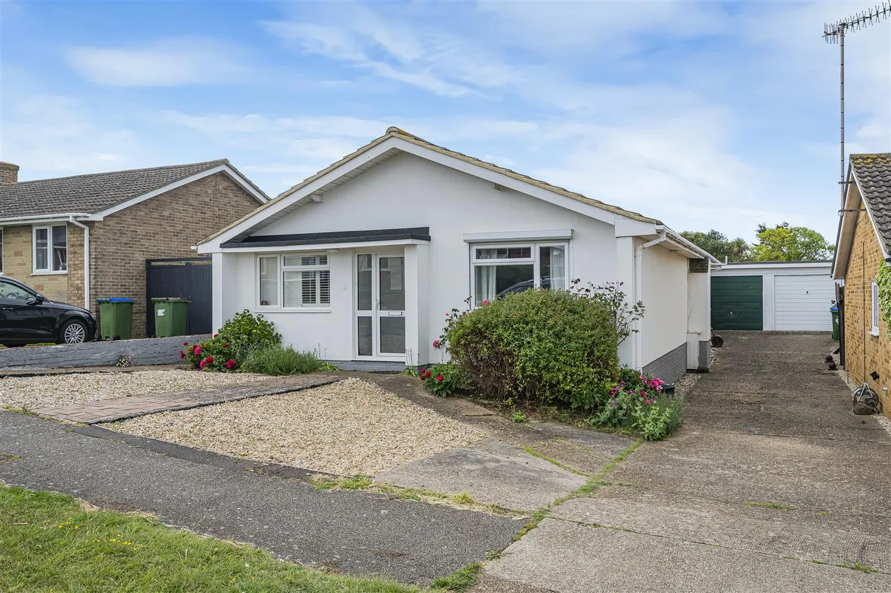3 bed house for sale, St. Margarets Rise, Seaford