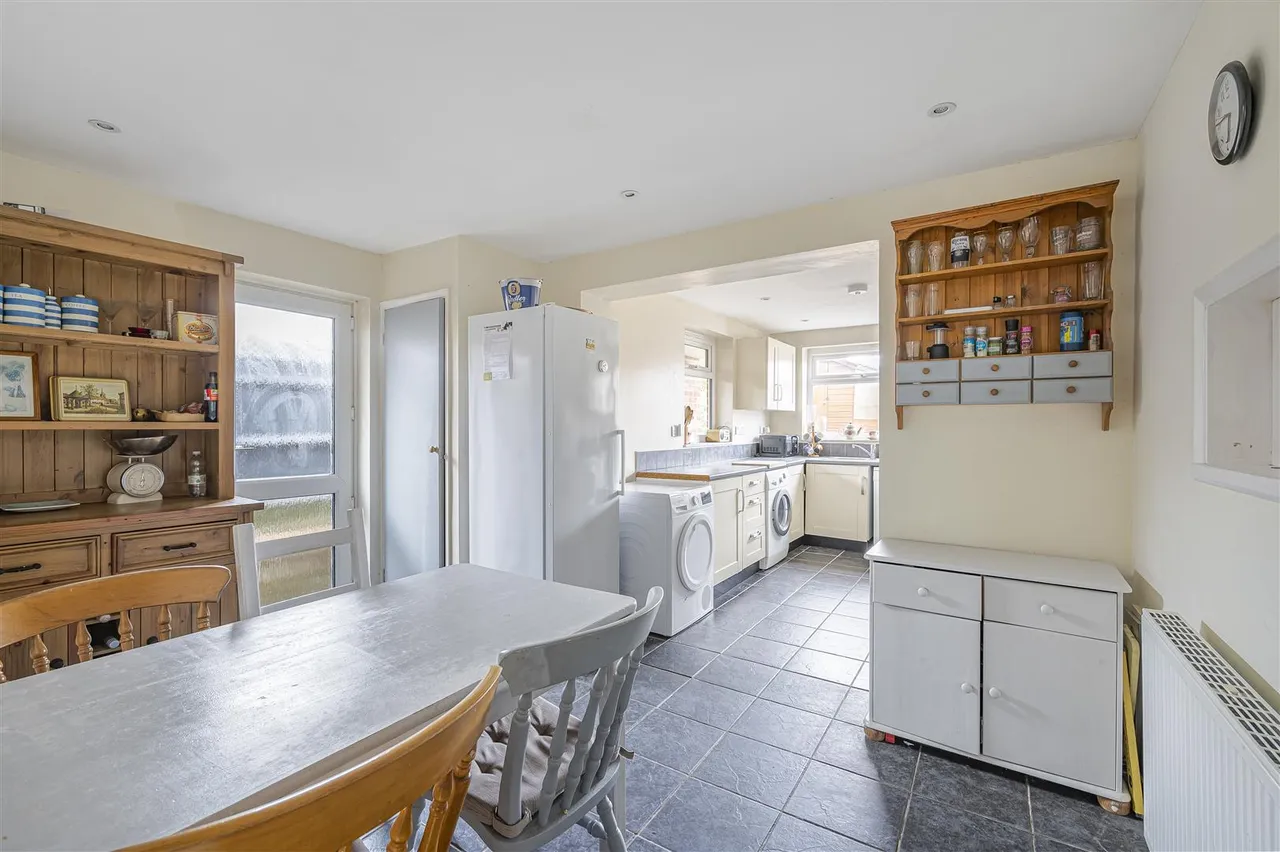 St. Margarets Rise, Seaford, photo 13