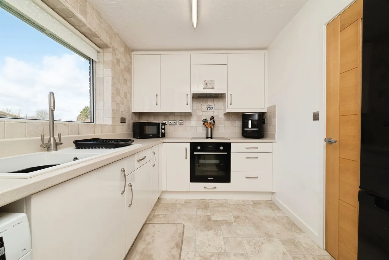 Wentworth Close, Willerby, HU10, photo 2