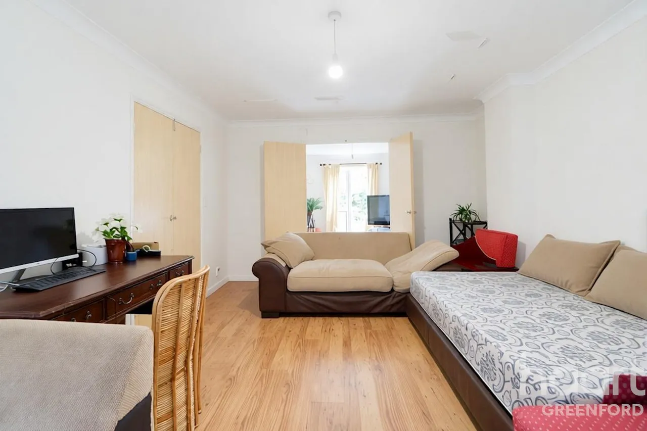 Old Twelve Close, London, W7, photo 10