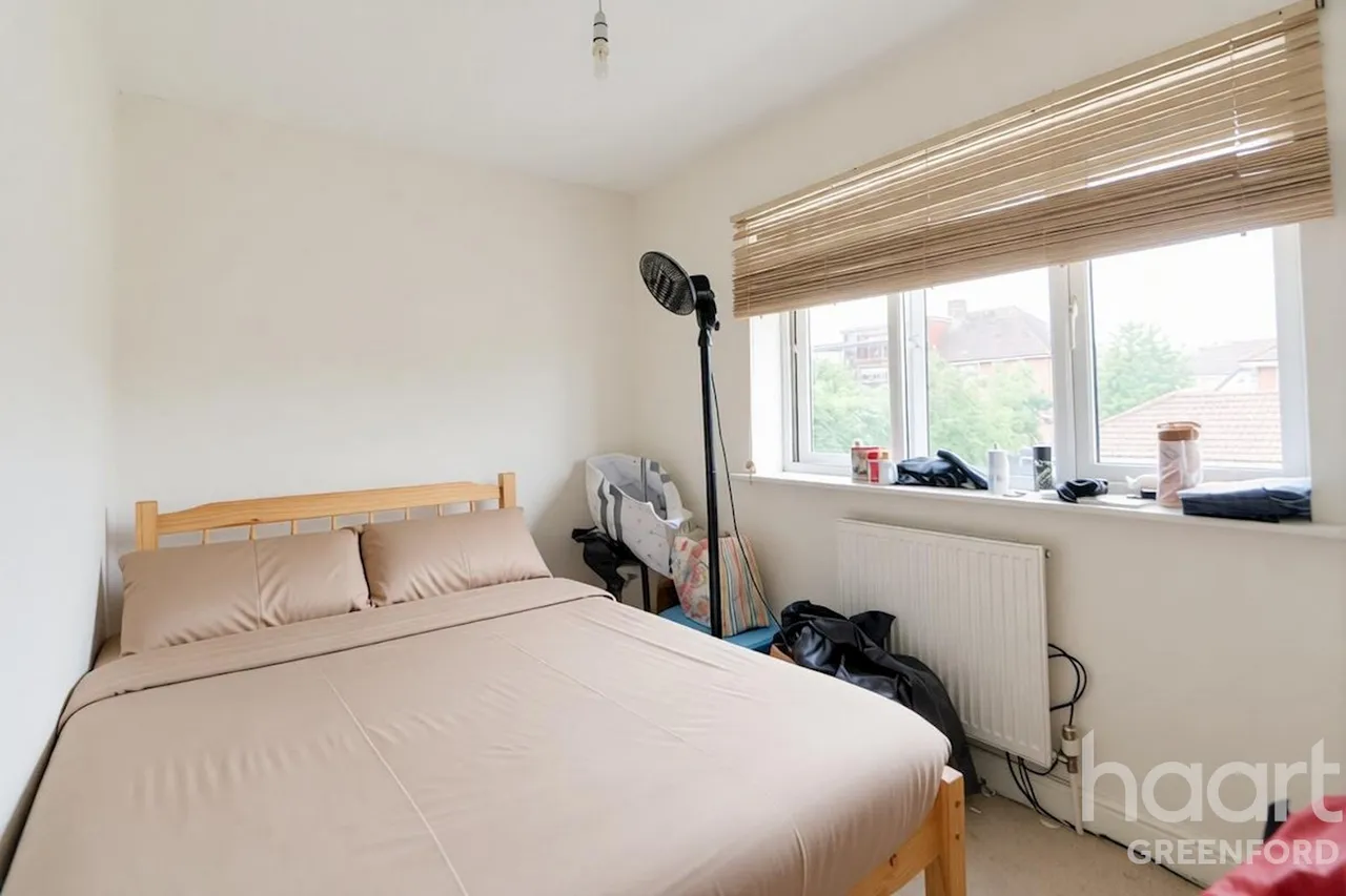 Old Twelve Close, London, W7, photo 7