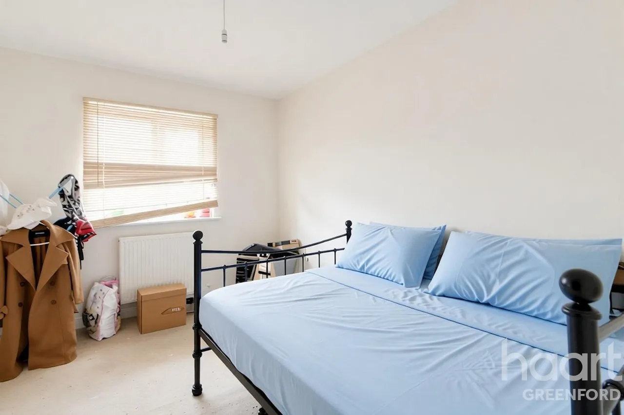 Old Twelve Close, London, W7, photo 4