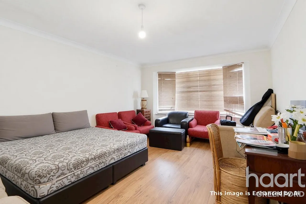 Old Twelve Close, London, W7, photo 13