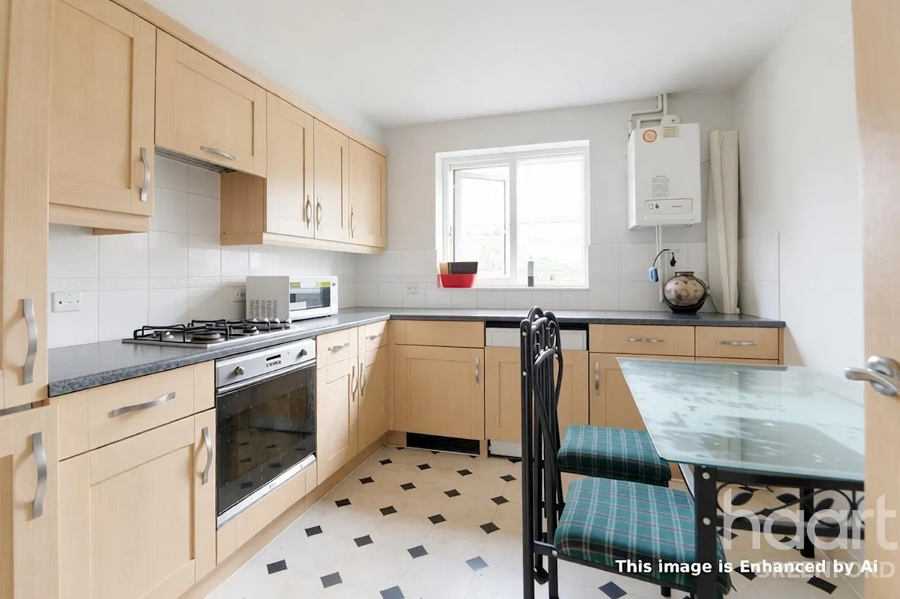 Old Twelve Close, London, W7, photo 14