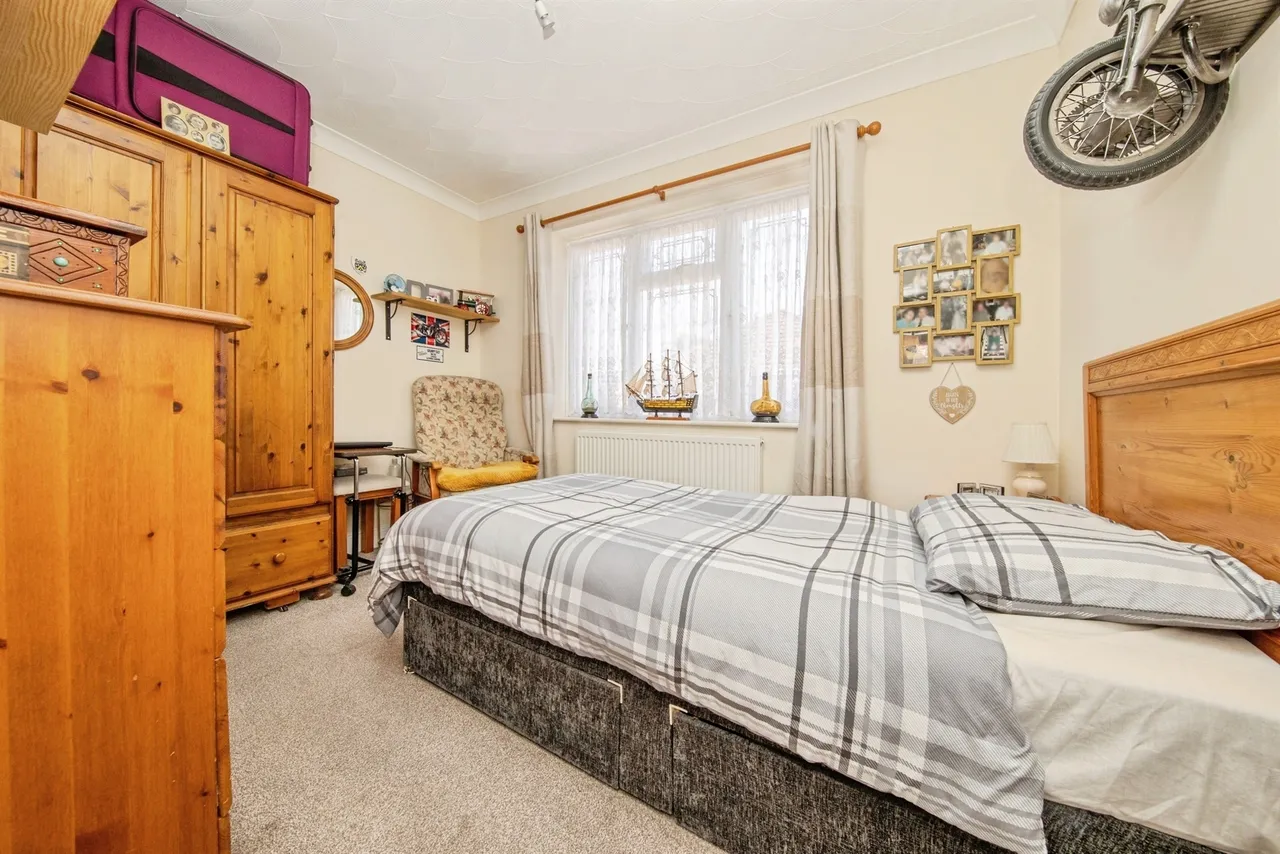 Bawdsey Close, Clacton-On-Sea, CO16, photo 11
