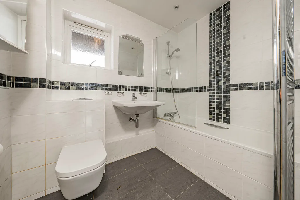 Patrons Way West, Denham Garden Village, UB9, photo 8