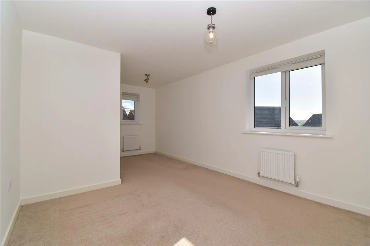 Crocus Avenue, Penrith, photo 6