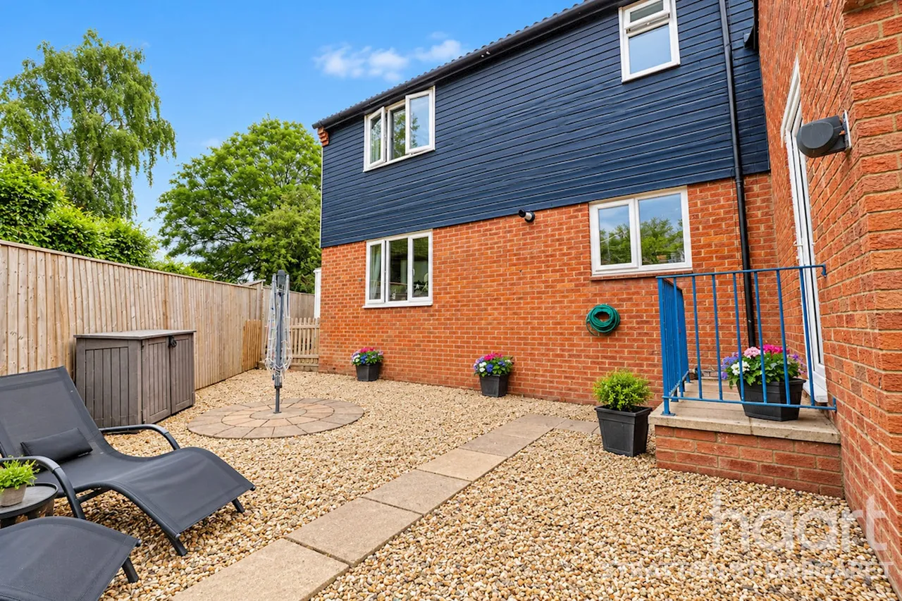 High Mead, Royal Wootton Bassett, SN4, photo 14