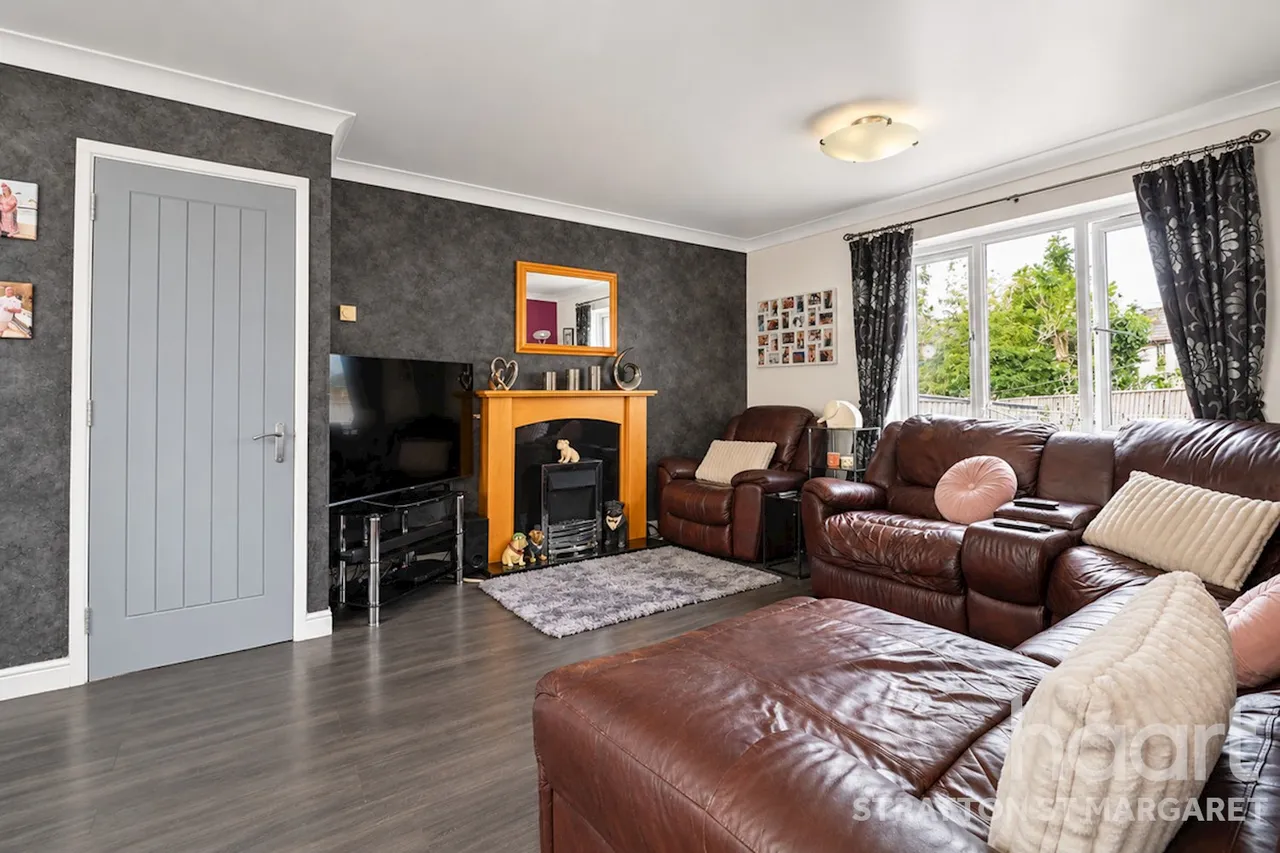 High Mead, Royal Wootton Bassett, SN4, photo 5