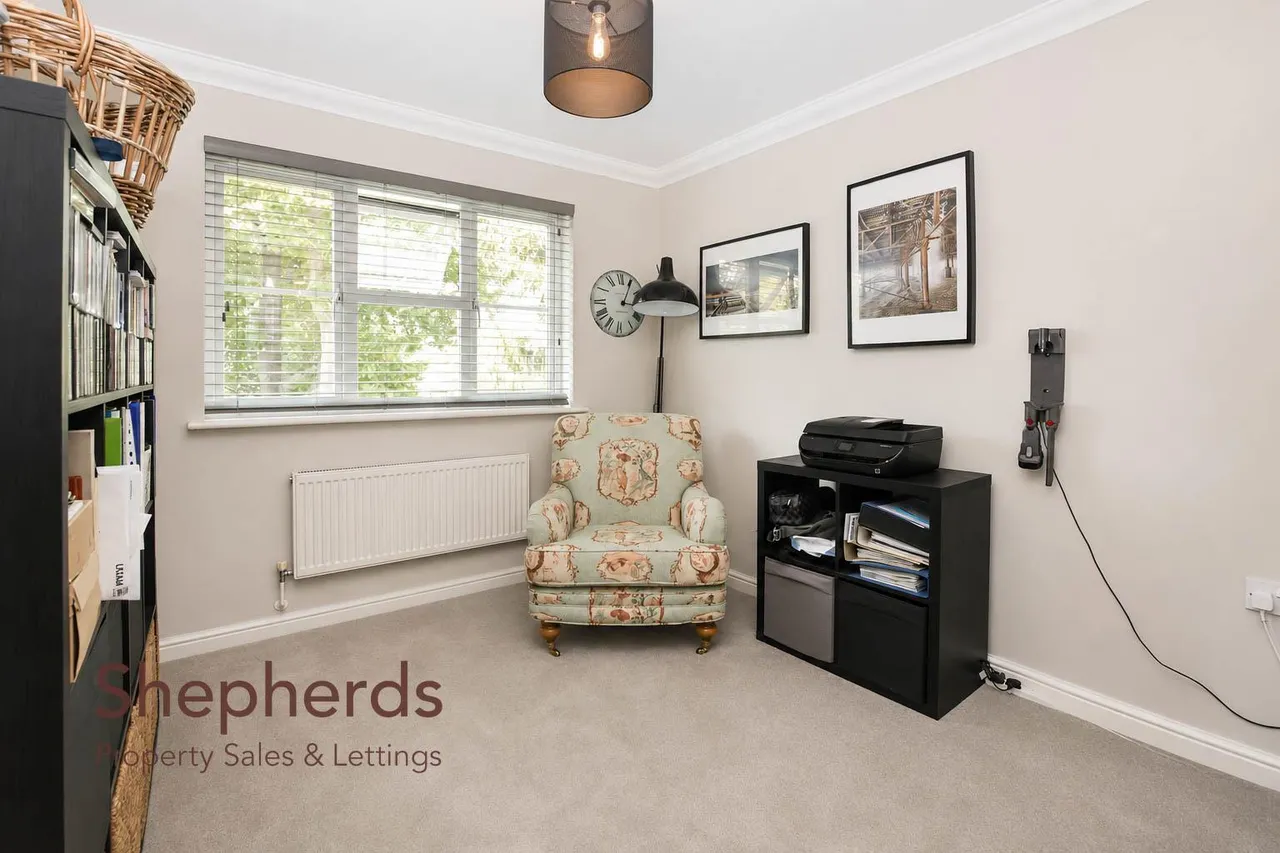 Hillcrest Close, Goffs Oak, EN7, photo 19