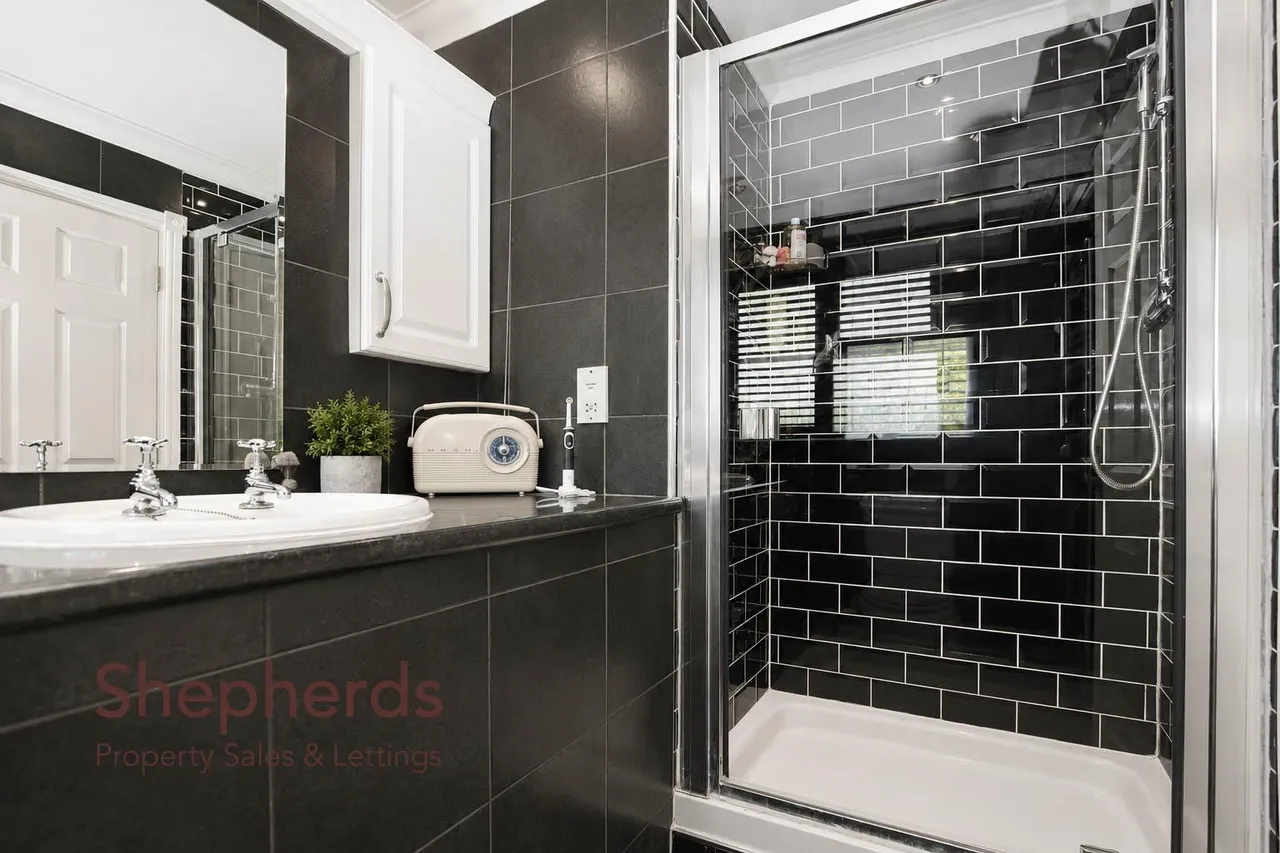 Hillcrest Close, Goffs Oak, EN7, photo 13