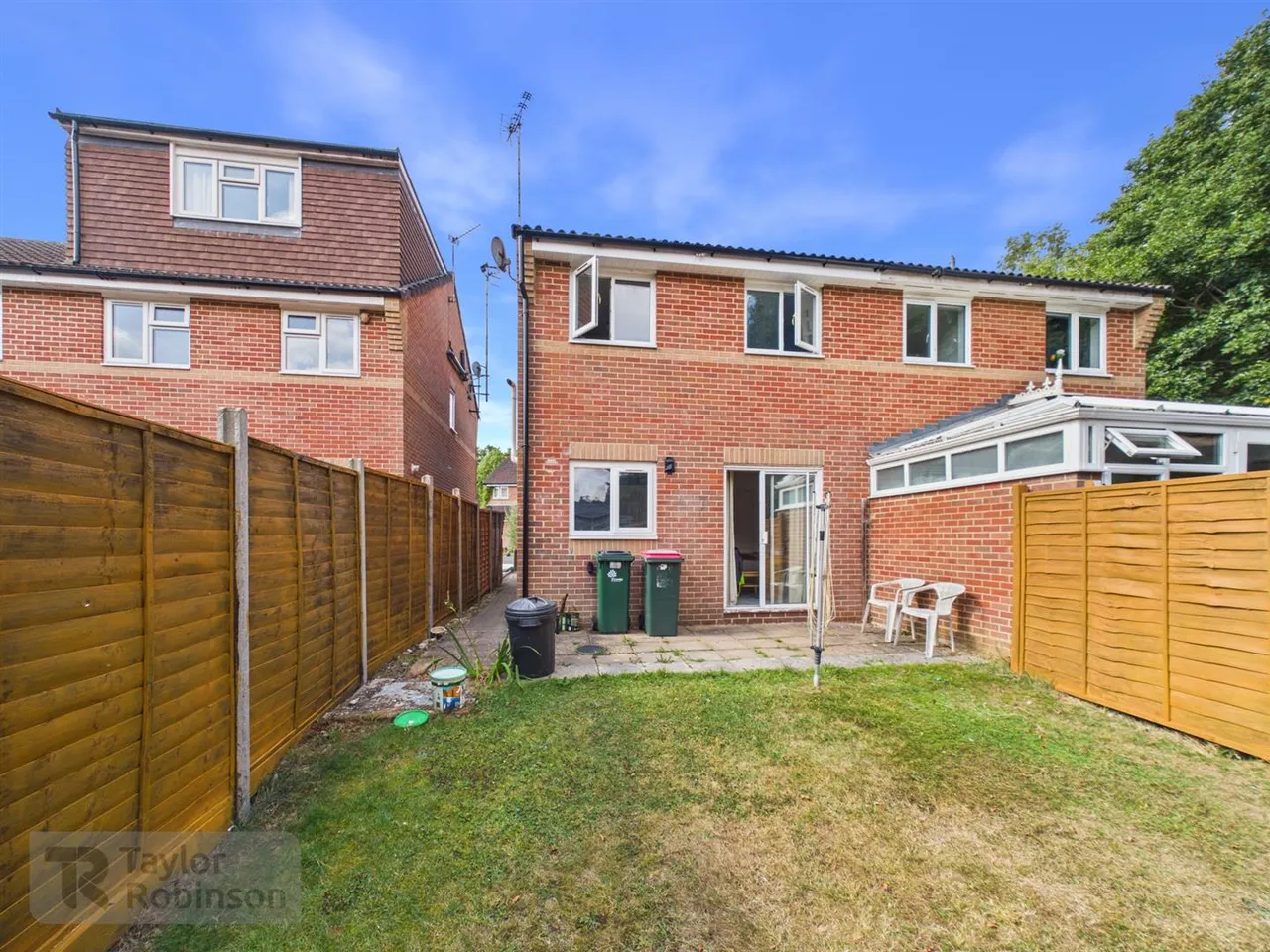 Salterns Road, Maidenbower, RH10, photo 7