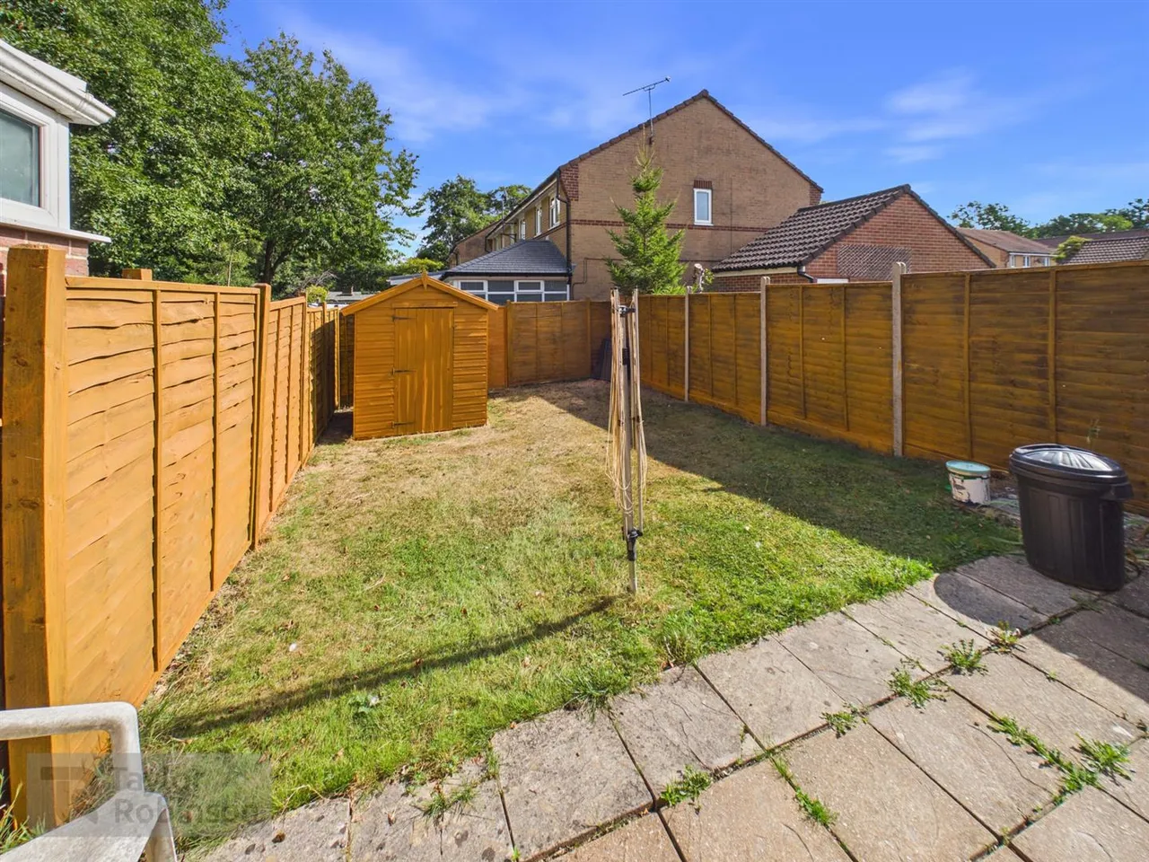 Salterns Road, Maidenbower, RH10, photo 6