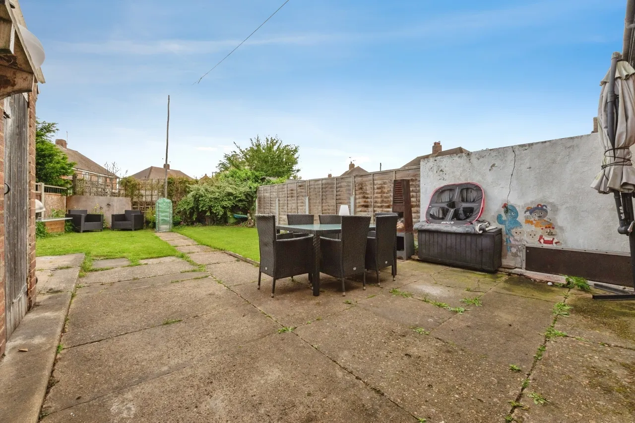 Crescent Road, Aveley, South Ockendon, Essex, RM15, photo 12