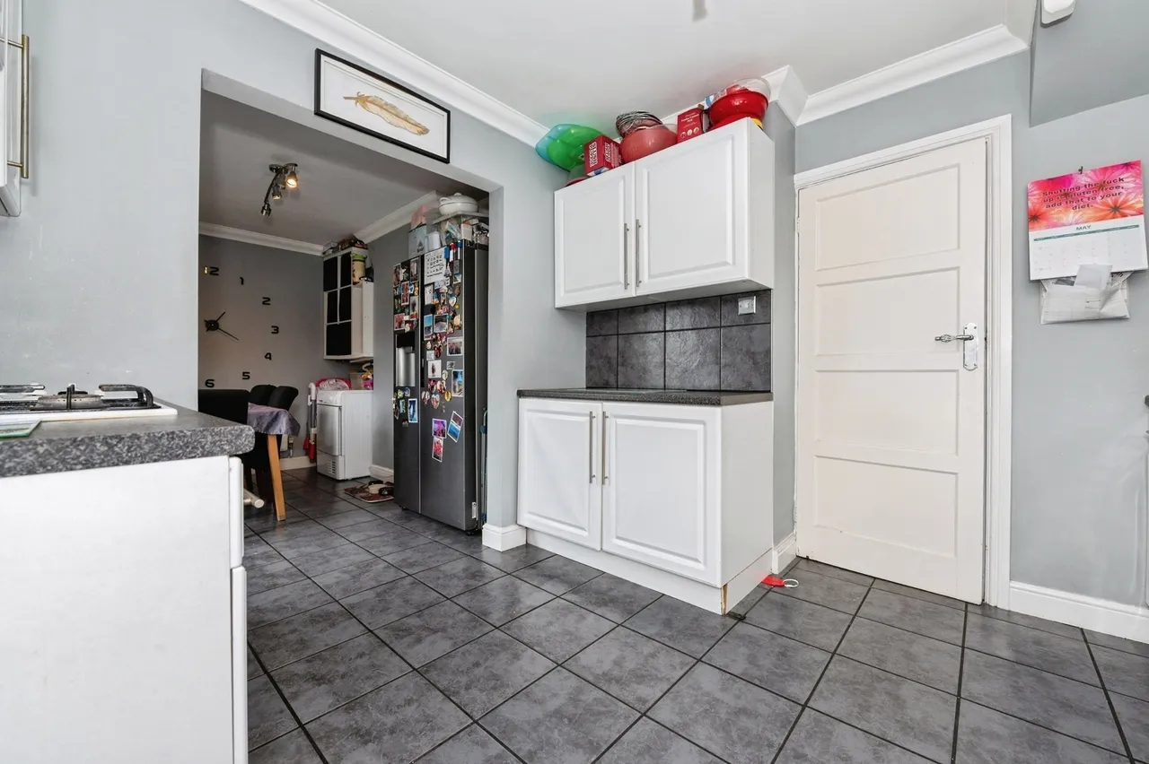 Crescent Road, Aveley, South Ockendon, Essex, RM15, photo 4