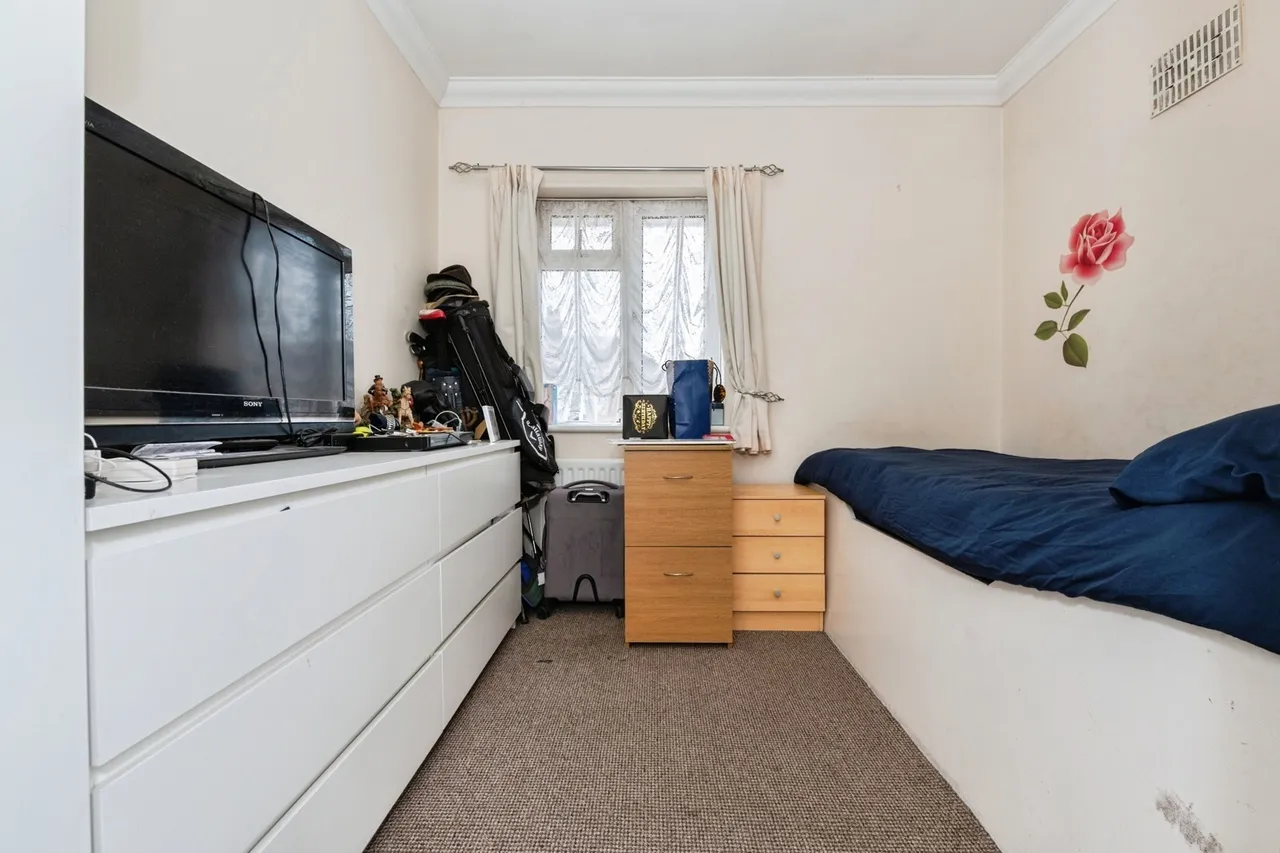 Crescent Road, Aveley, South Ockendon, Essex, RM15, photo 9