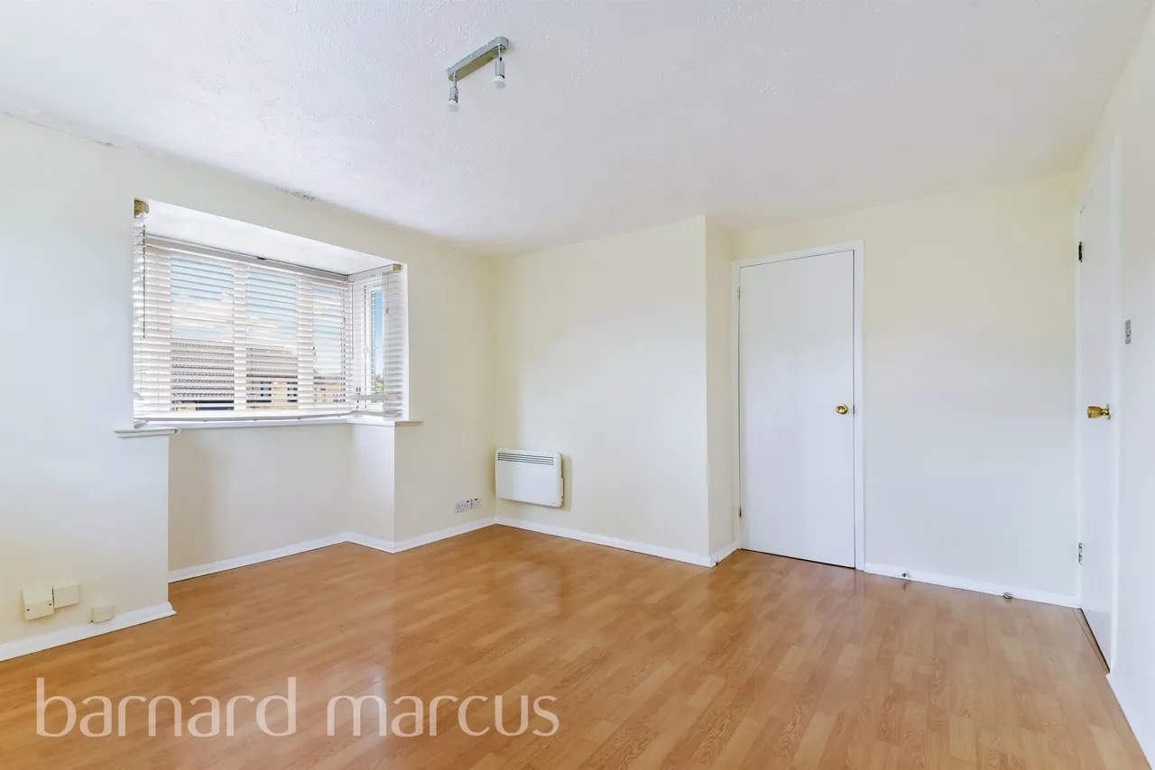 2 bed flat to rent, Spring Grove, Mitcham, CR4