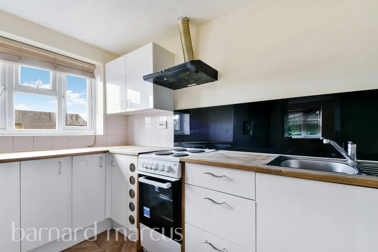 Spring Grove, Mitcham, CR4, photo 2
