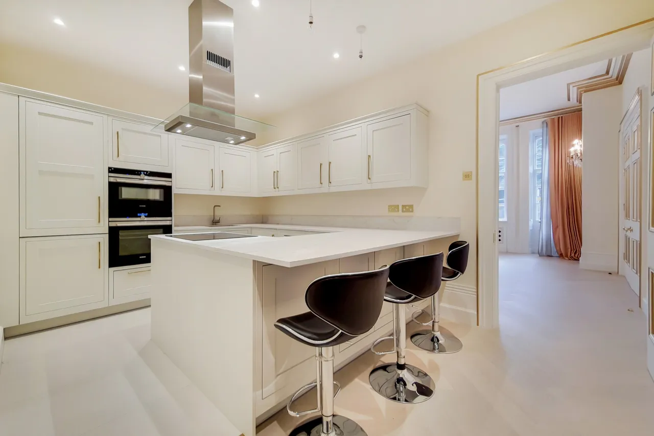11 Albert Hall Mansions, Kensington Gore, London, photo 7