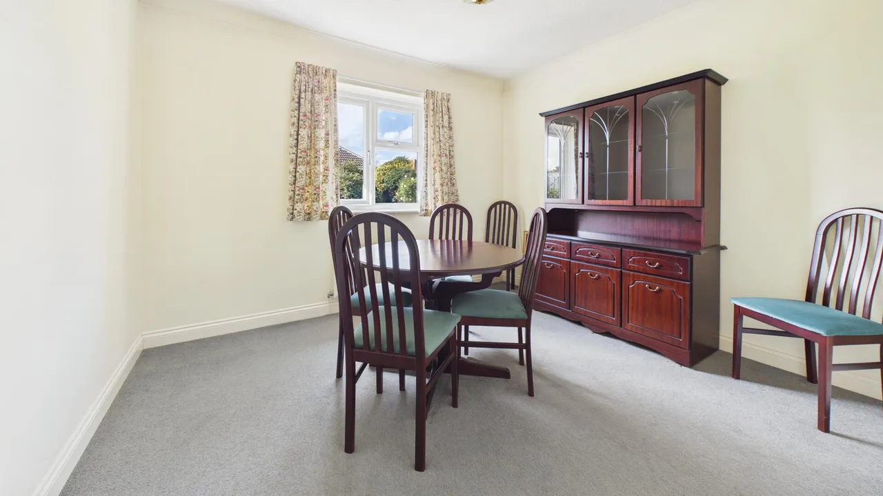 Barkston Close, Bourne, photo 9