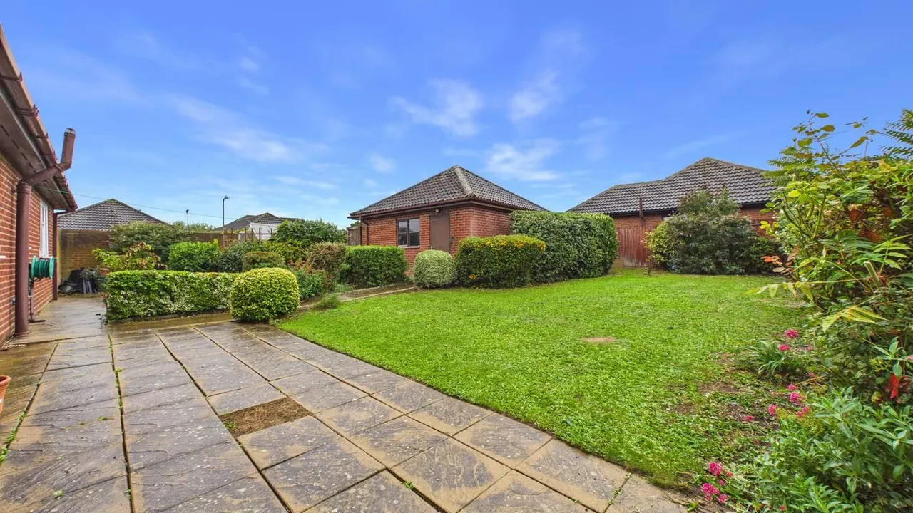 Barkston Close, Bourne, photo 24