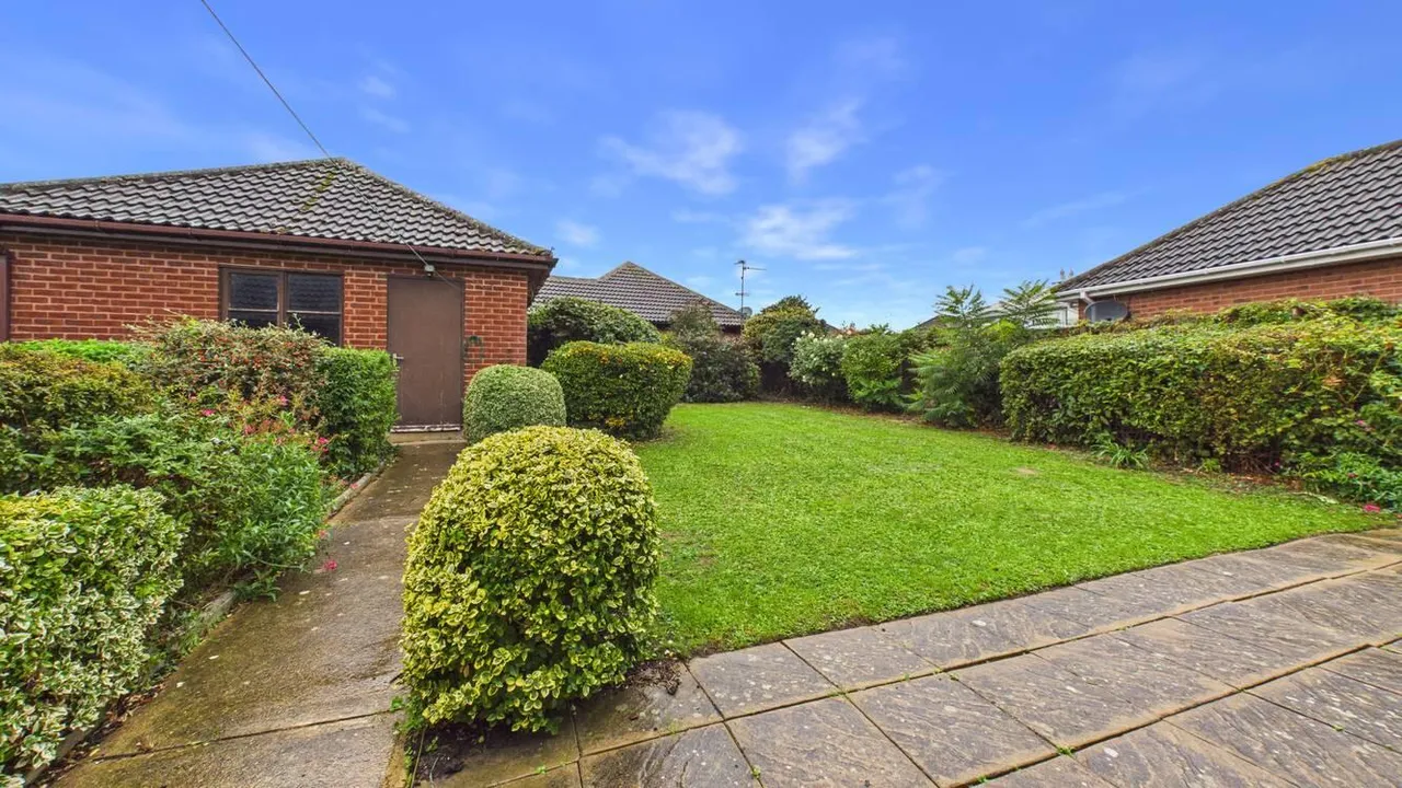 Barkston Close, Bourne, photo 25