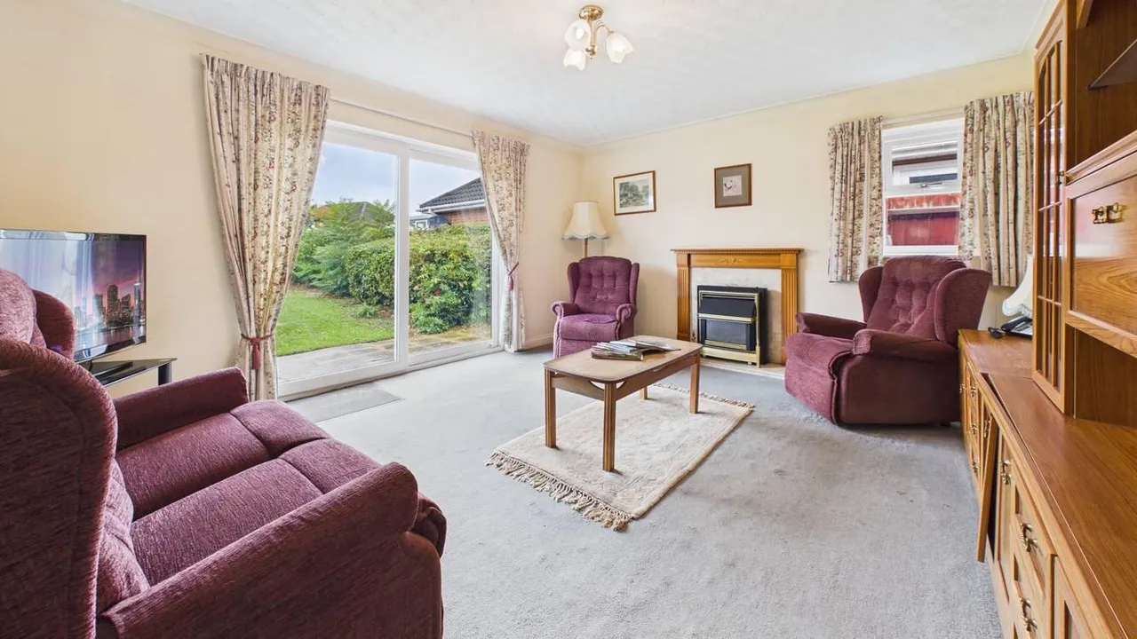 Barkston Close, Bourne, photo 11