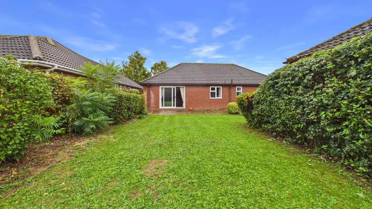 Barkston Close, Bourne, photo 26