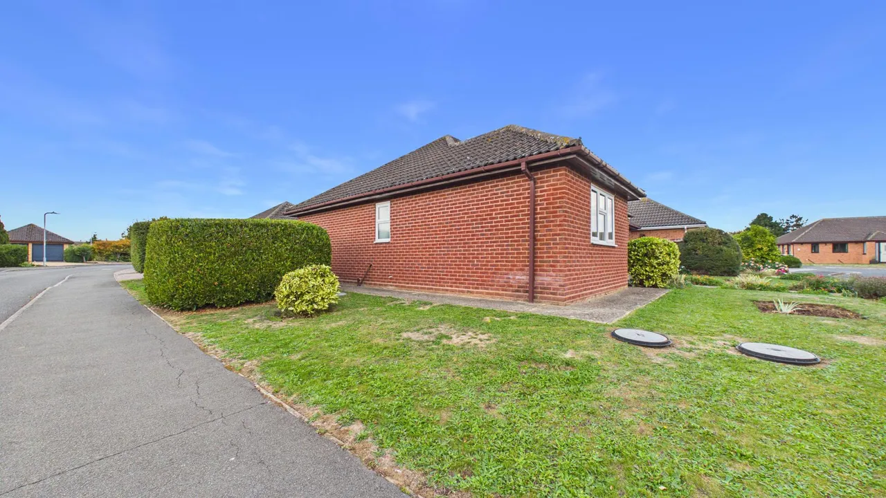 Barkston Close, Bourne, photo 21