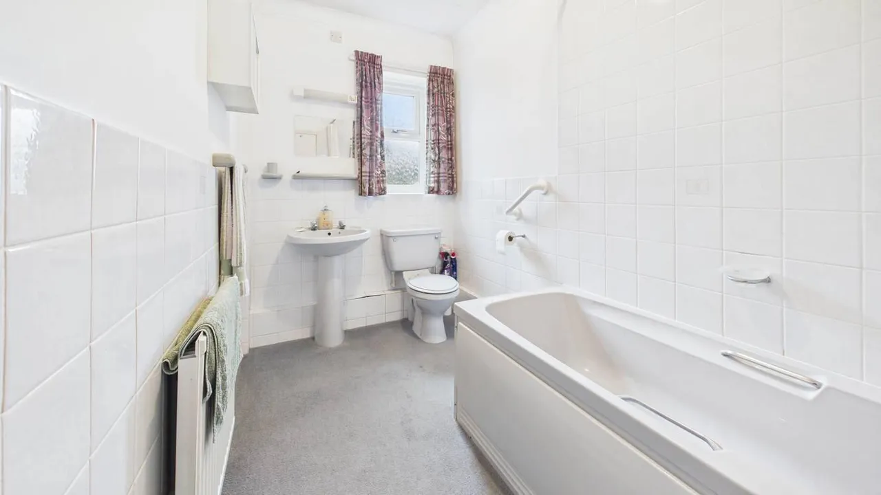 Barkston Close, Bourne, photo 17