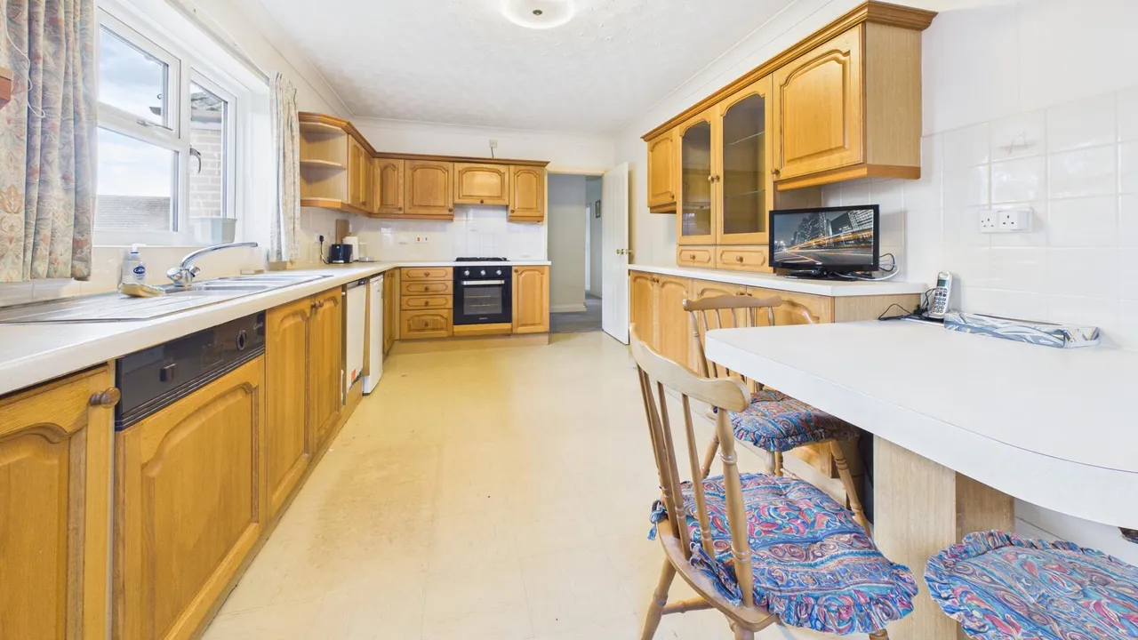 Barkston Close, Bourne, photo 13