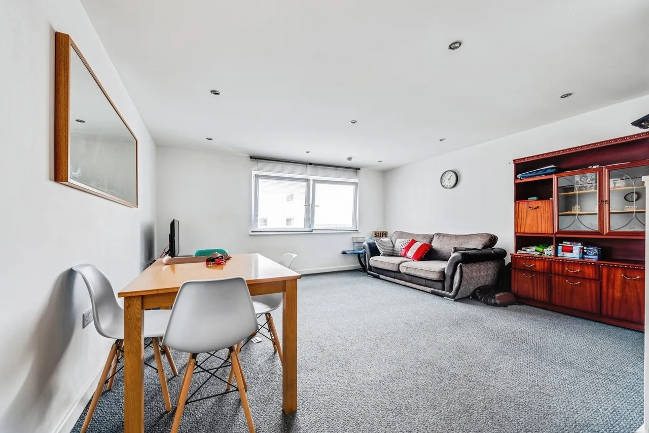 Beckhampton Street, Swindon, Wiltshire, SN1, photo 4