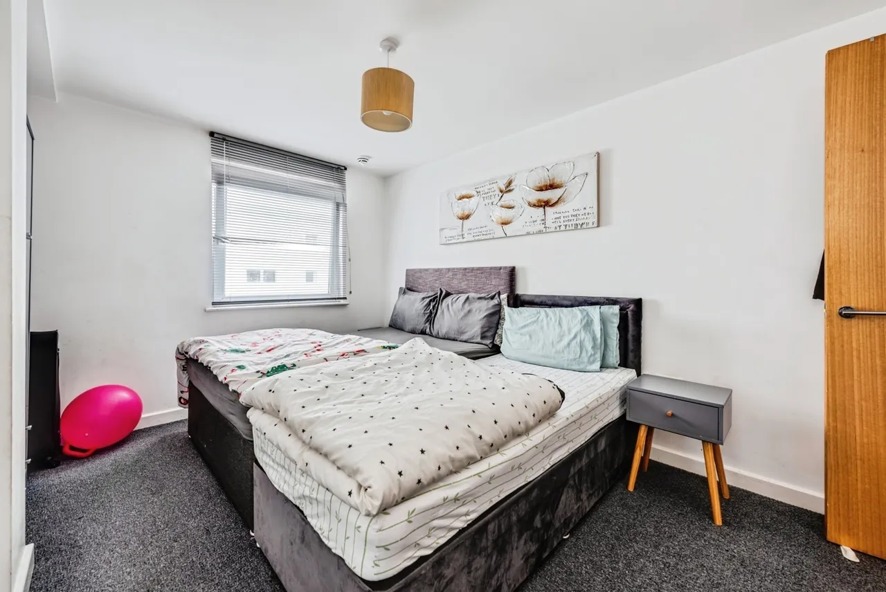 Beckhampton Street, Swindon, Wiltshire, SN1, photo 6
