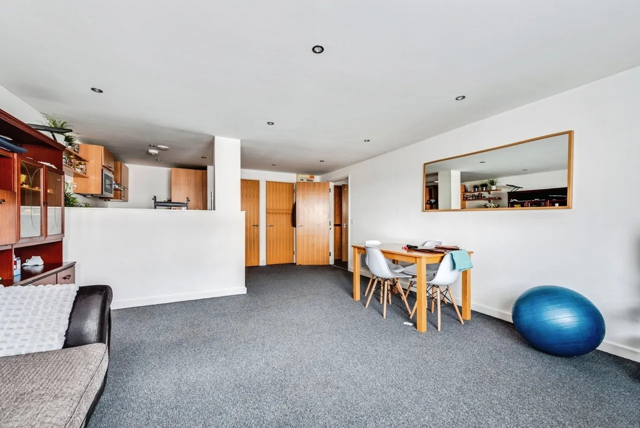 Beckhampton Street, Swindon, Wiltshire, SN1, photo 9
