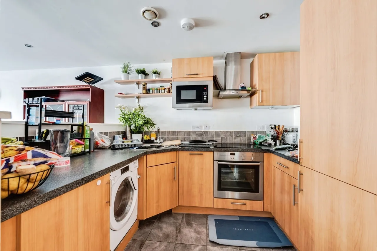 Beckhampton Street, Swindon, Wiltshire, SN1, photo 5