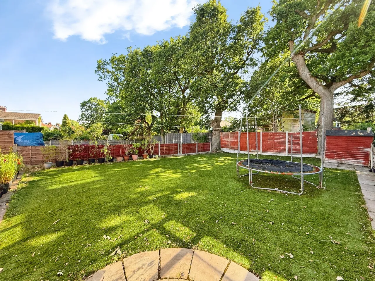 Ravenoak Park Road, Cheadle, photo 26