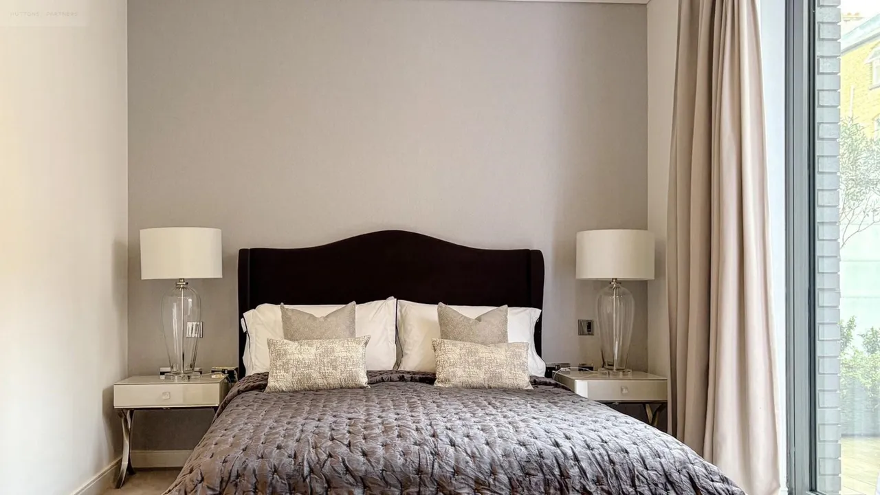 Queensway, London, W2, photo 12