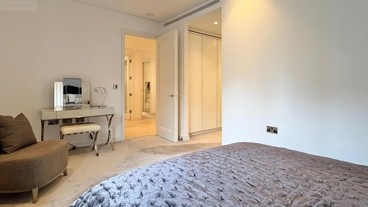 Queensway, London, W2, photo 17
