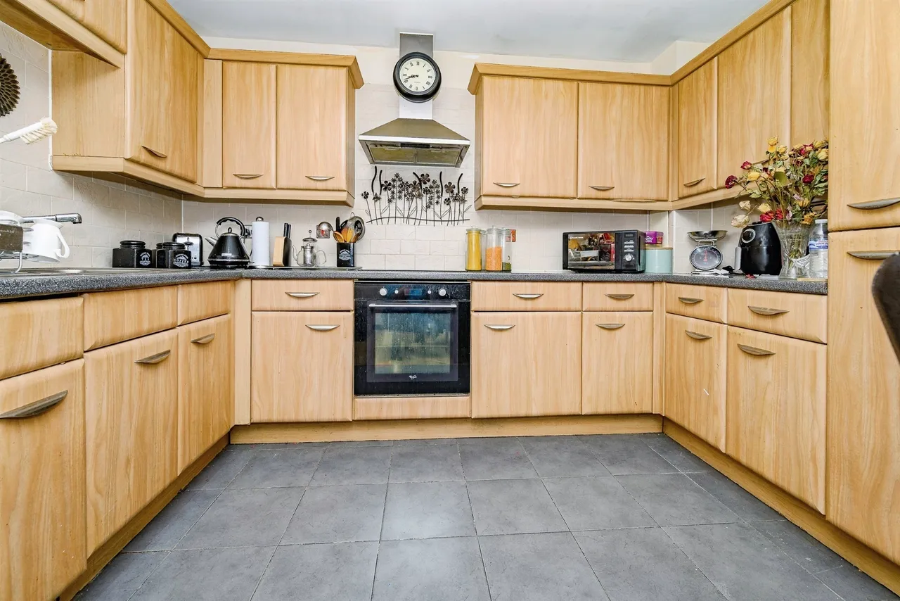 Parkhouse Court, Hatfield, AL10, photo 2