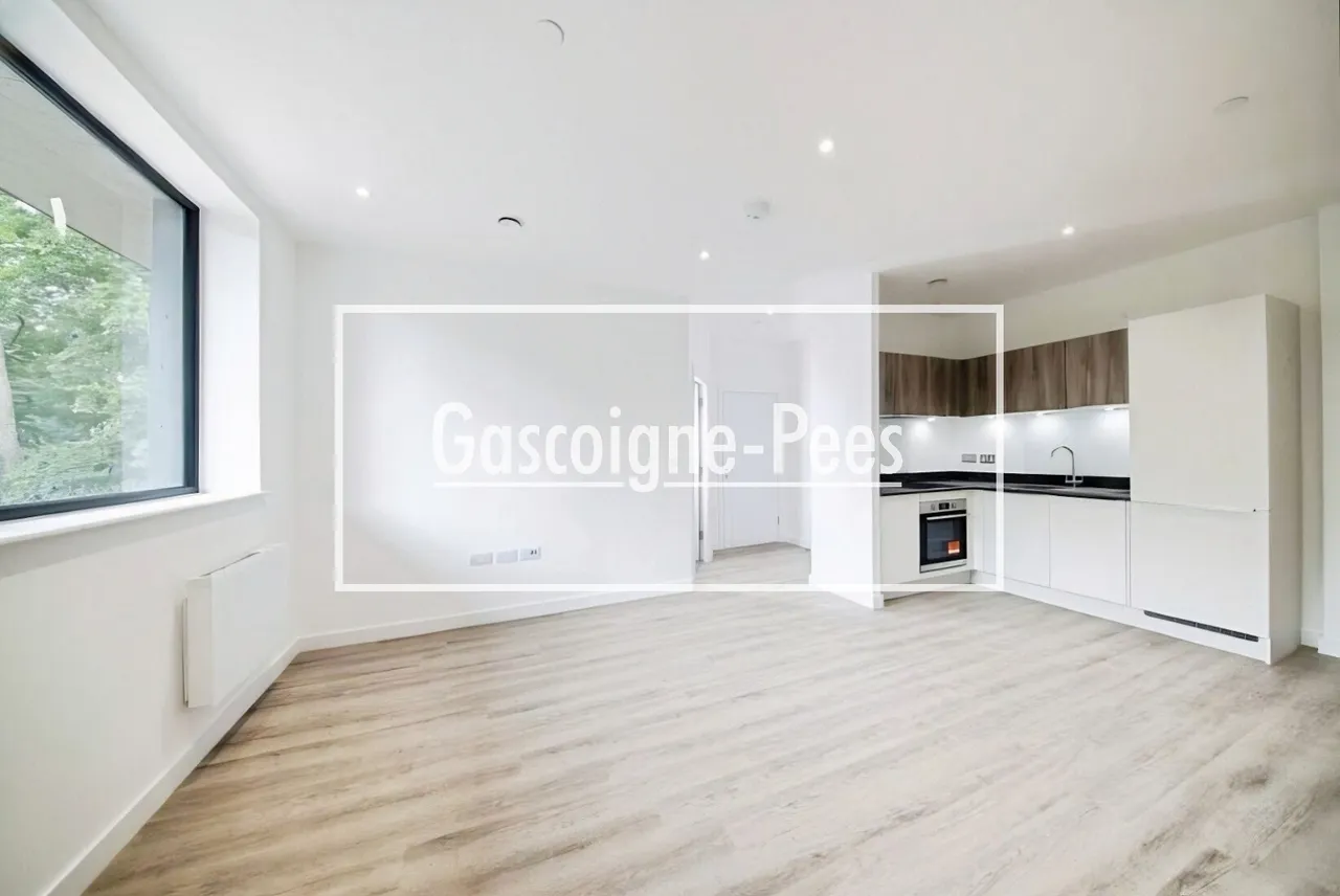 Meadow House, Basingstoke, RG23, photo 2